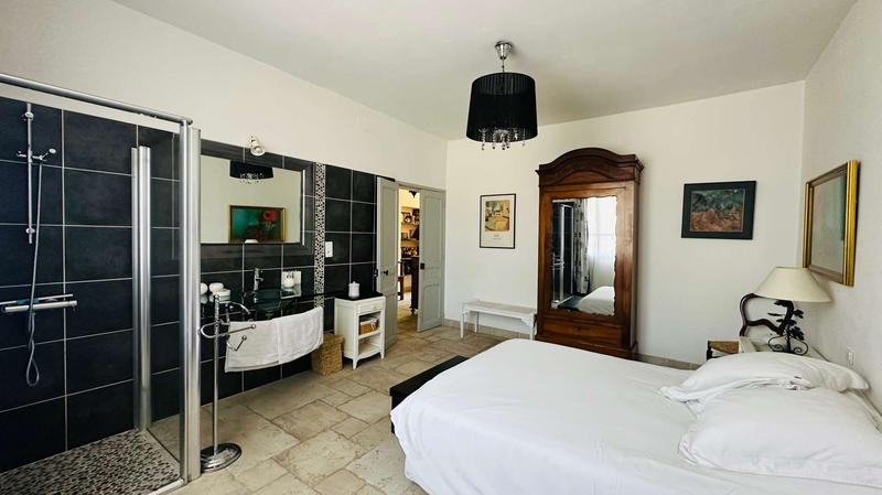 Maison - 300 m² - 9 pièces