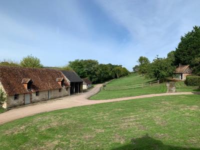 Maison - 420 m² - 11 pièces