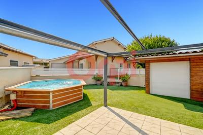 Maison - 182 m² - 5 pièces