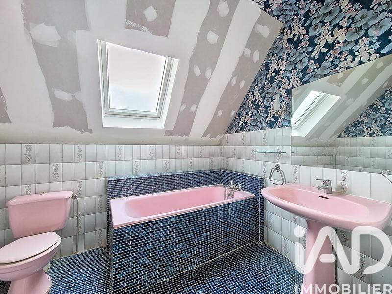 Maison - 159 m² - 9 pièces