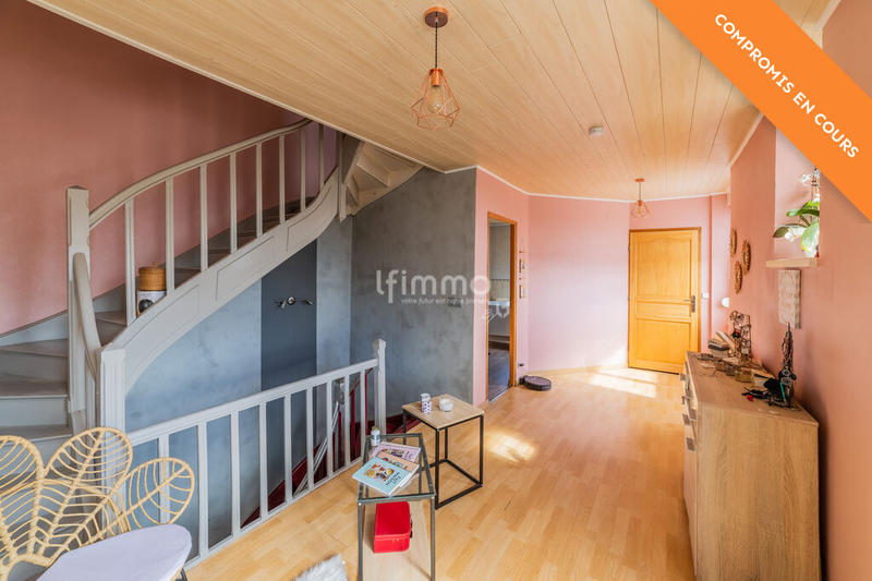 Maison - 104 m² - 4 pièces