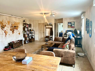 Appartement - 75 m² - 2 pièces