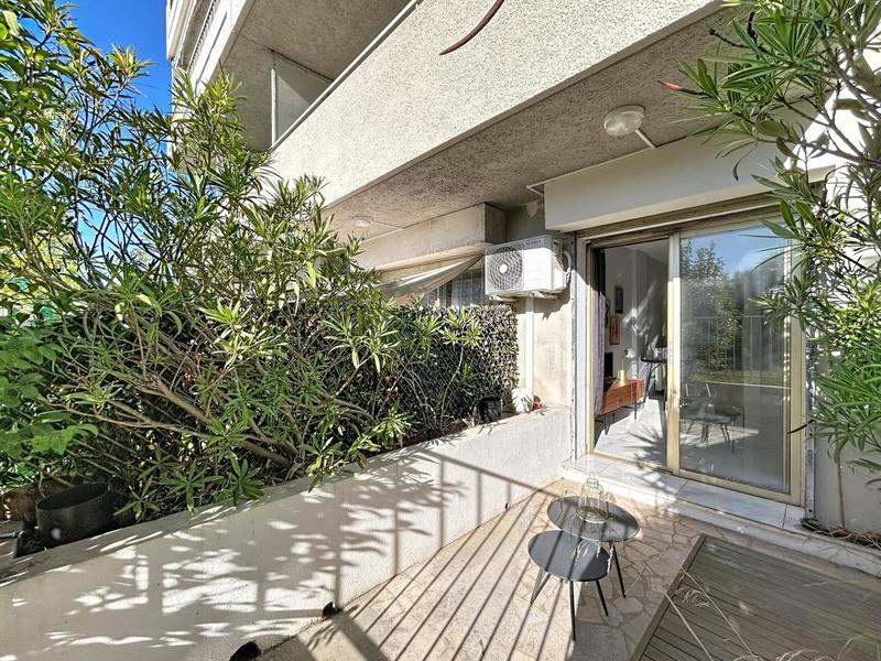 Studio - 24 m² - 1 pièce