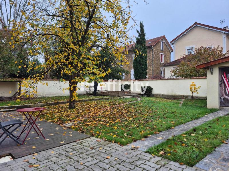 Maison - 85 m² - 5 pièces