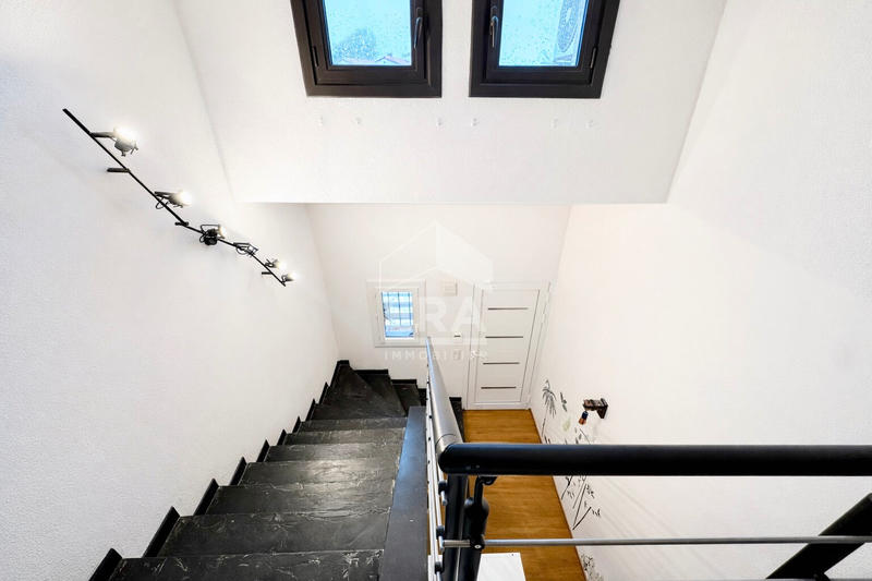 Maison - 135 m² - 6 pièces