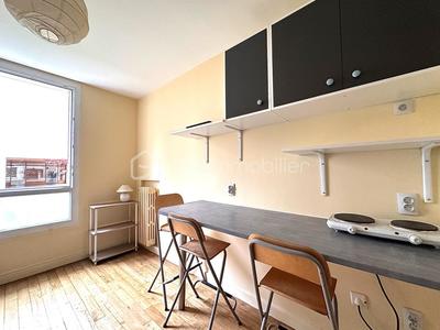 Studio - 11 m² - 1 pièce