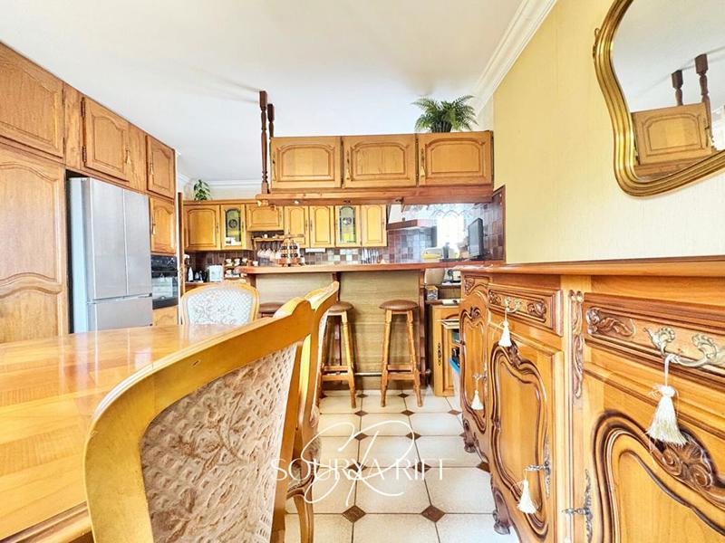 Maison - 170 m² - 6 pièces