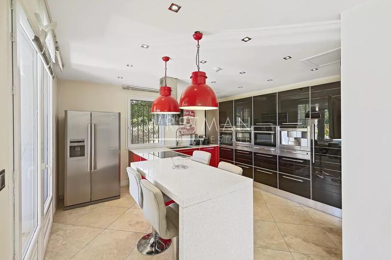 Villa - 400 m² - 10 pièces