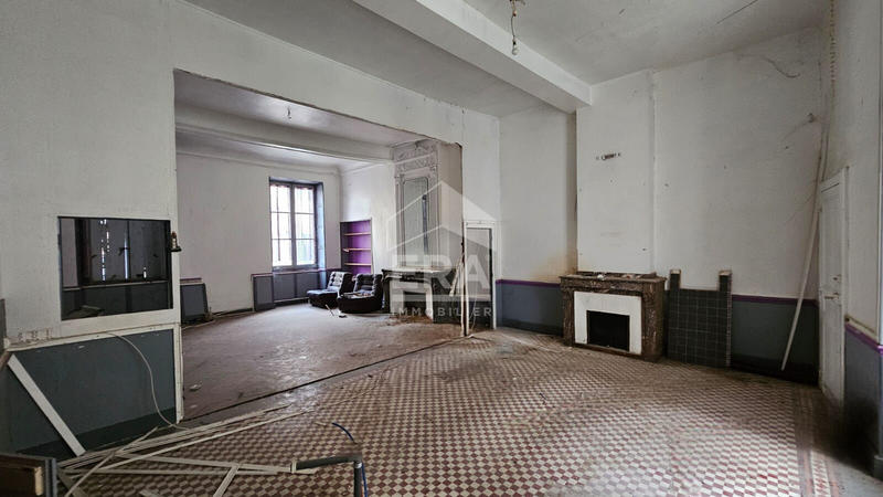 Maison - 400 m² - 20 pièces