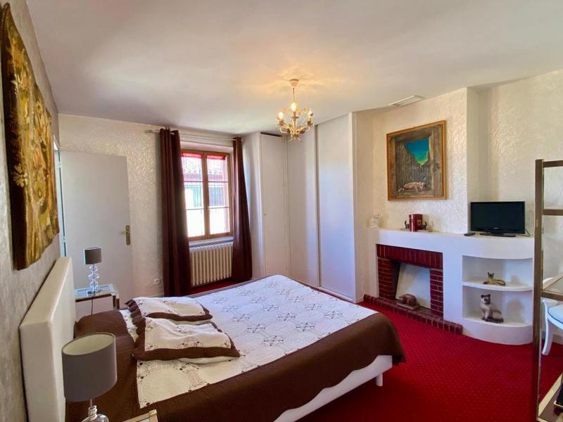 Maison de maîtres - 440 m² - 10 pièces