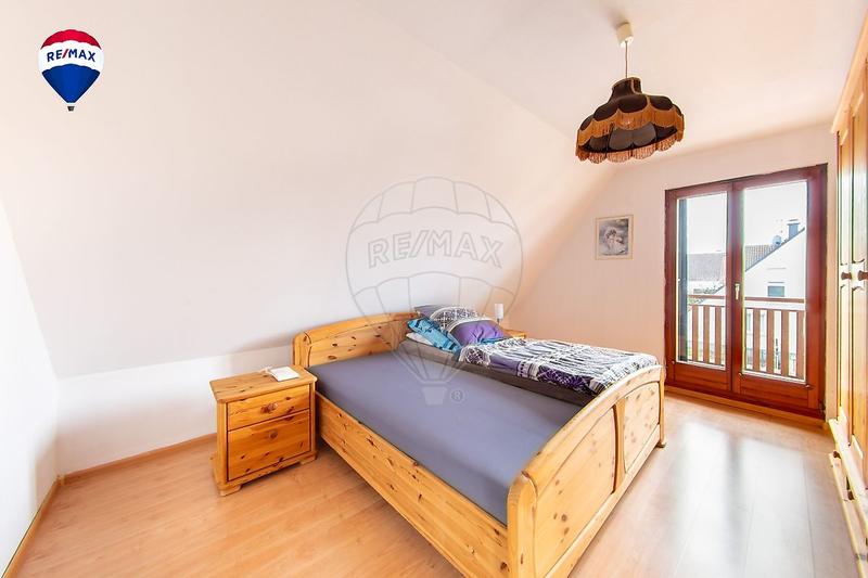 Maison - 99 m² - 5 pièces