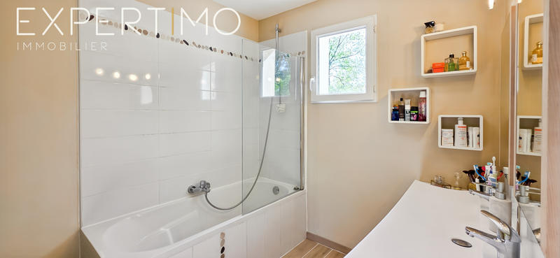 Maison - 100 m² - 6 pièces