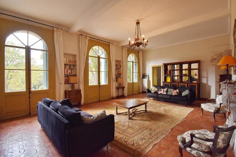 Maison - 490 m² - 21 pièces