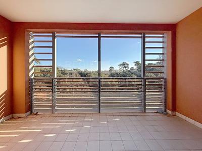 Appartement - 102 m² - 4 pièces