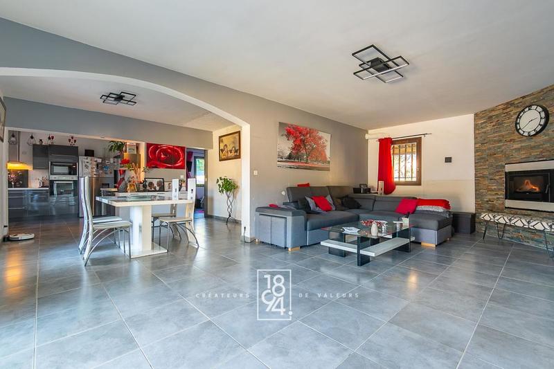 Maison - 122 m² - 5 pièces