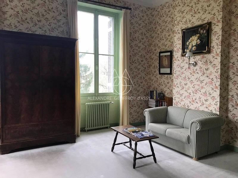 Château - 1 050 m² - 25 pièces