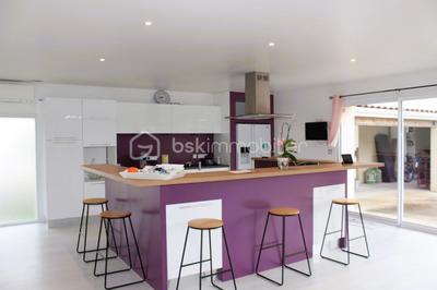 Maison - 226 m² - 7 pièces