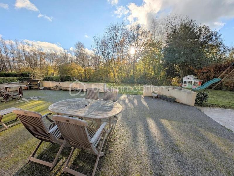 Maison - 160 m² - 8 pièces