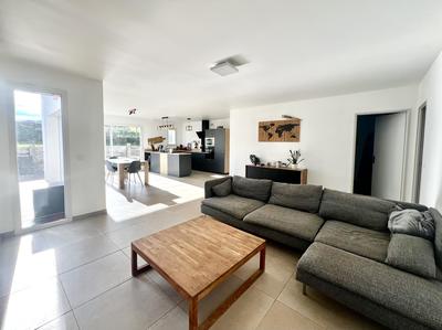Villa - 109 m² - 4 pièces