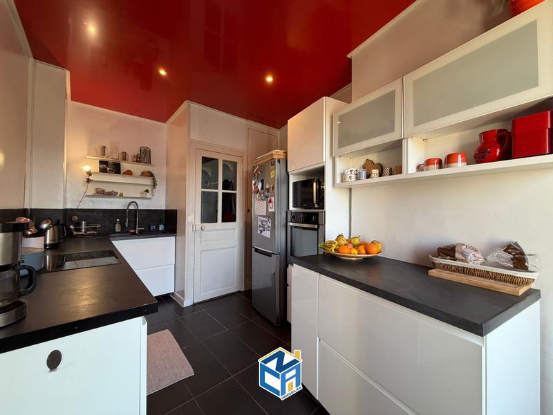 Appartement - 99 m² - 5 pièces