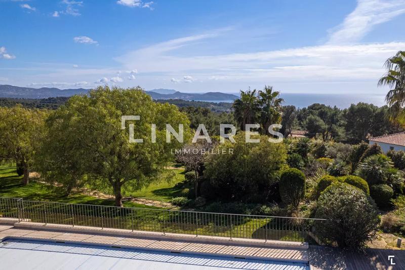 Maison - 570 m² - 7 pièces