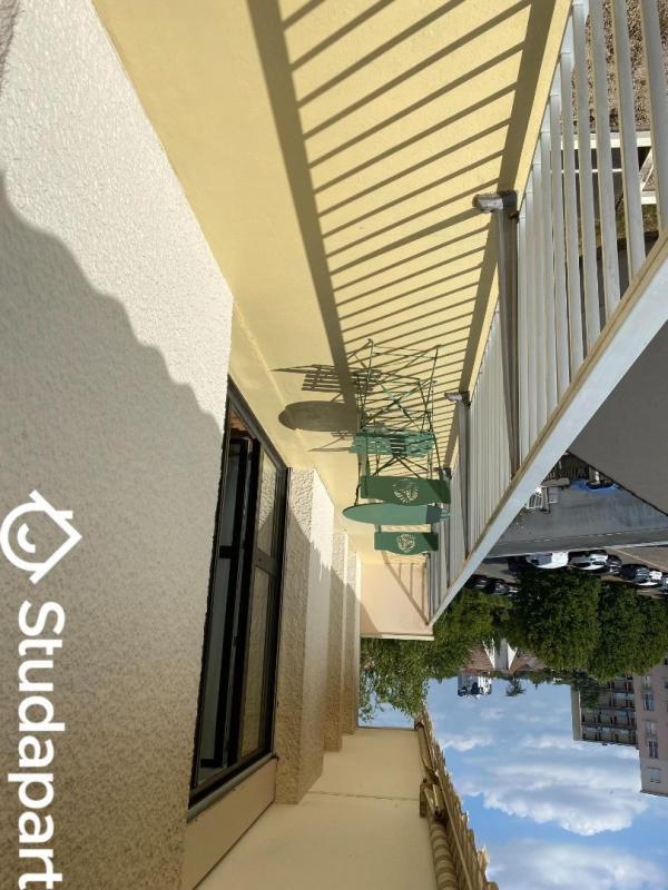 Chambre - 12 m² - 1 pièce