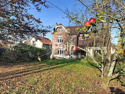 Maison bourgeoise - 172 m² - 10 pièces