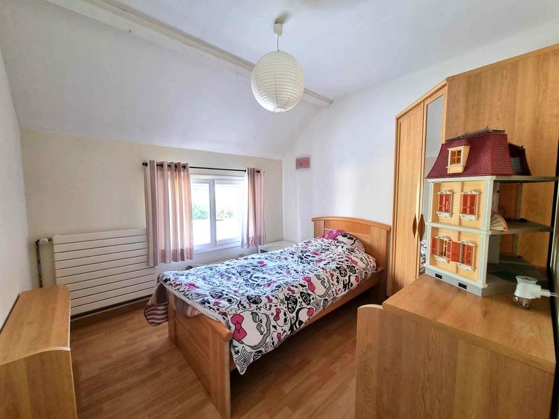 Demeure - 196 m² - 8 pièces