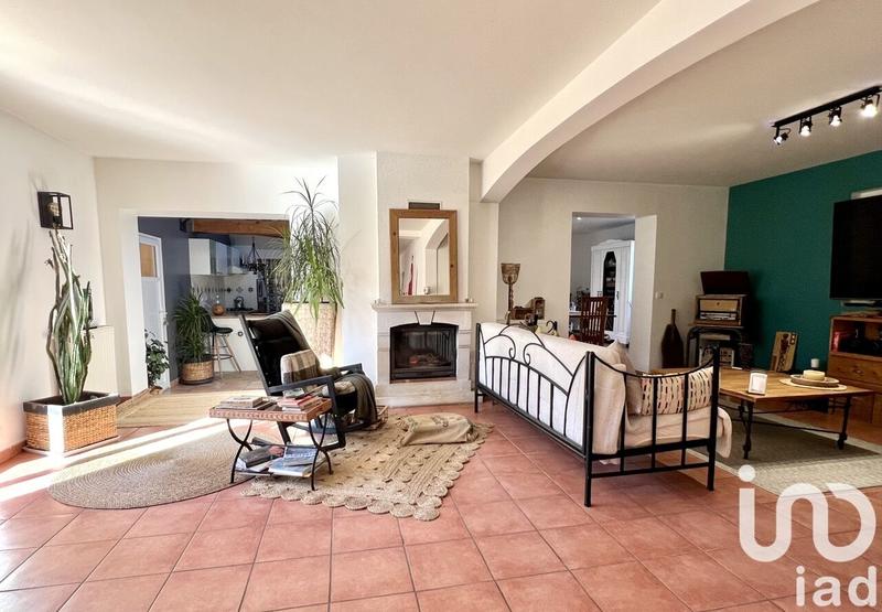 Maison - 230 m² - 7 pièces