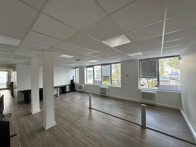 Local d'activités - 440 m²
