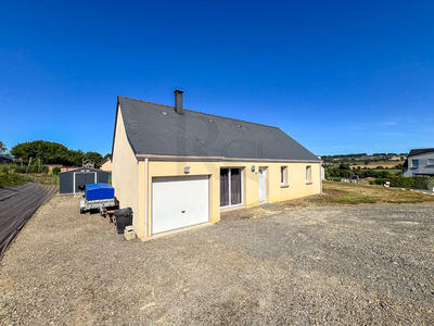 Maison - 90 m² - 5 pièces