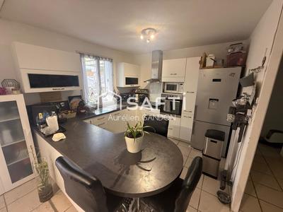 Maison - 108 m² - 6 pièces