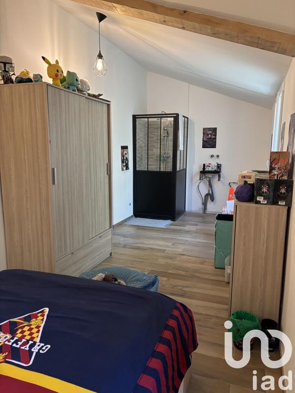 Maison - 270 m² - 9 pièces