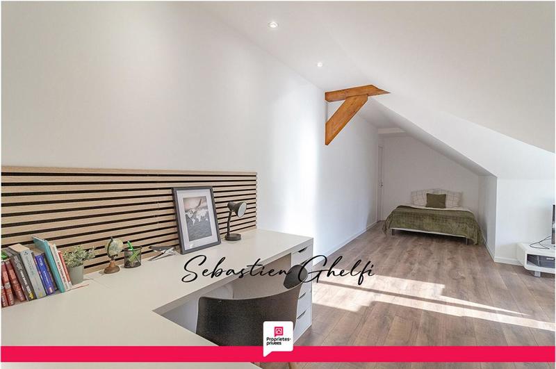 Maison - 182 m² - 8 pièces