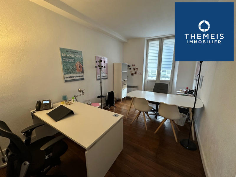 Local commercial - 79 m² - 3 pièces