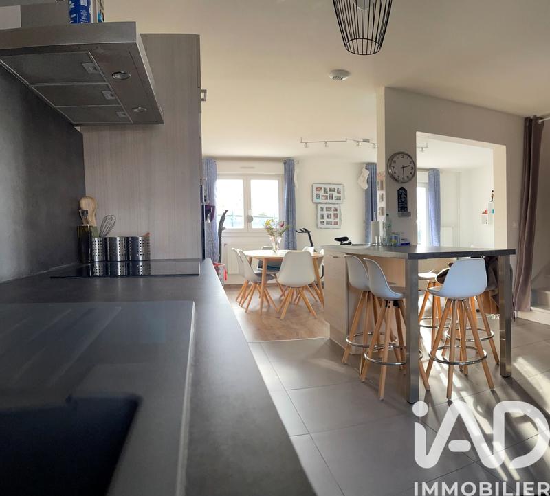 Maison - 92 m² - 5 pièces