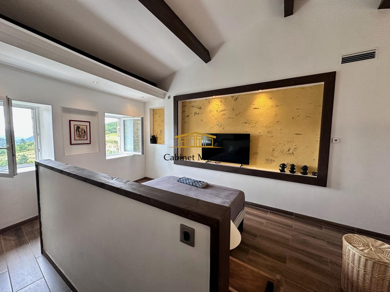 Maison - 165 m² - 5 pièces