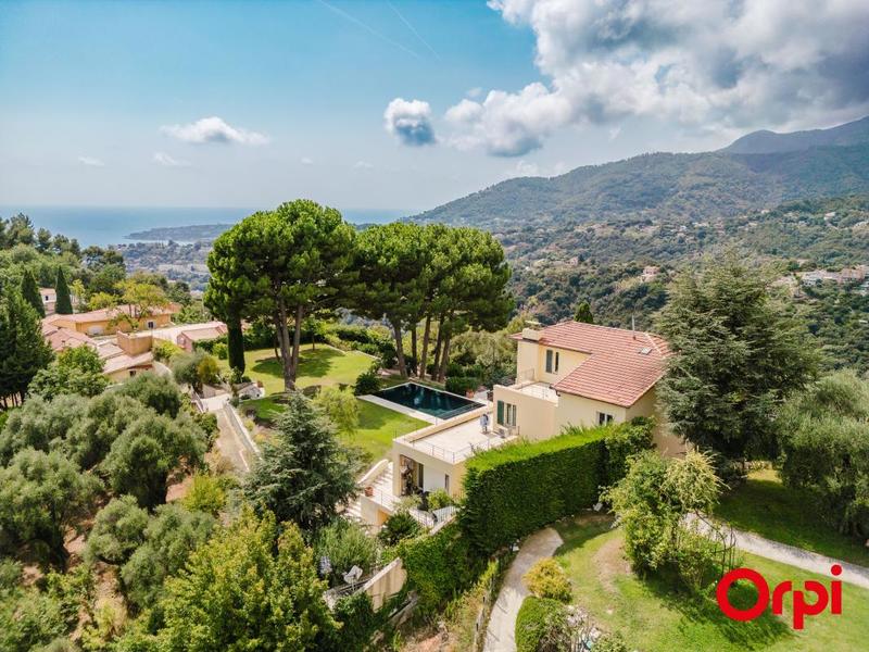 Villa - 366 m² - 11 pièces