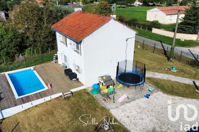 Maison - 96 m² - 5 pièces