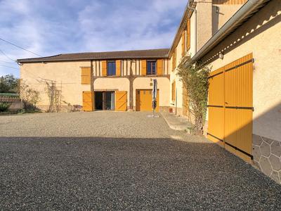 Villa - 241 m² - 6 pièces