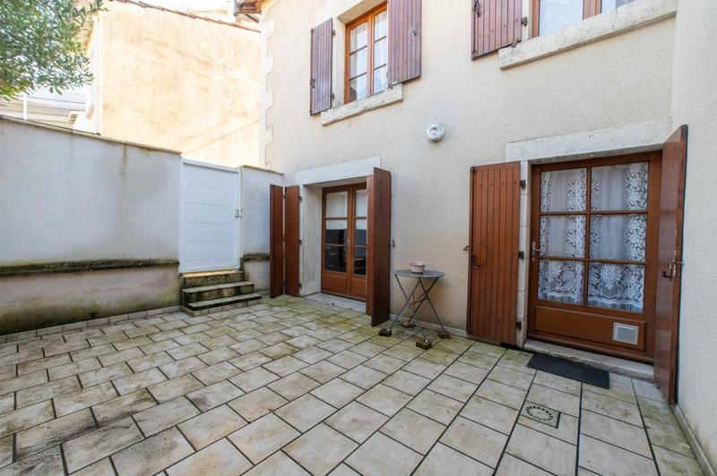 Maison - 95 m² - 5 pièces