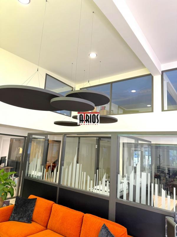 Bureau - 492 m²