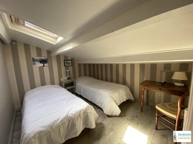 Maison - 309 m² - 10 pièces