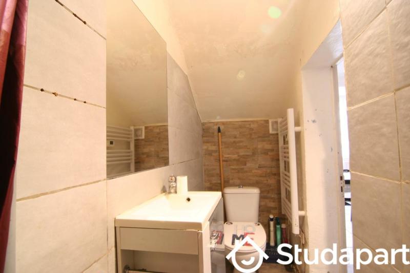 Chambre - 14 m² - 1 pièce