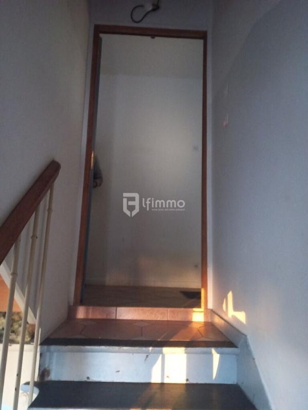 Maison - 240 m² - 11 pièces