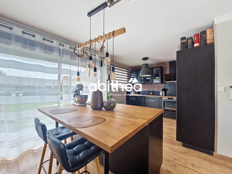 Maison - 95 m² - 4 pièces