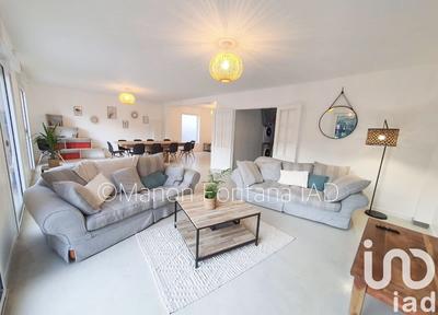 Maison - 246 m² - 11 pièces