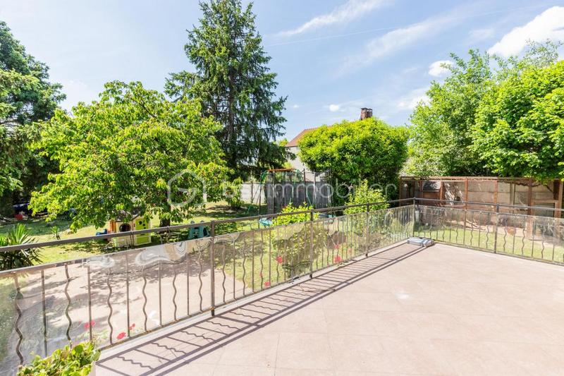 Maison - 105 m² - 6 pièces