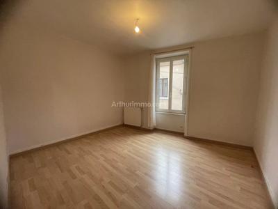 Maison - 220 m² - 12 pièces