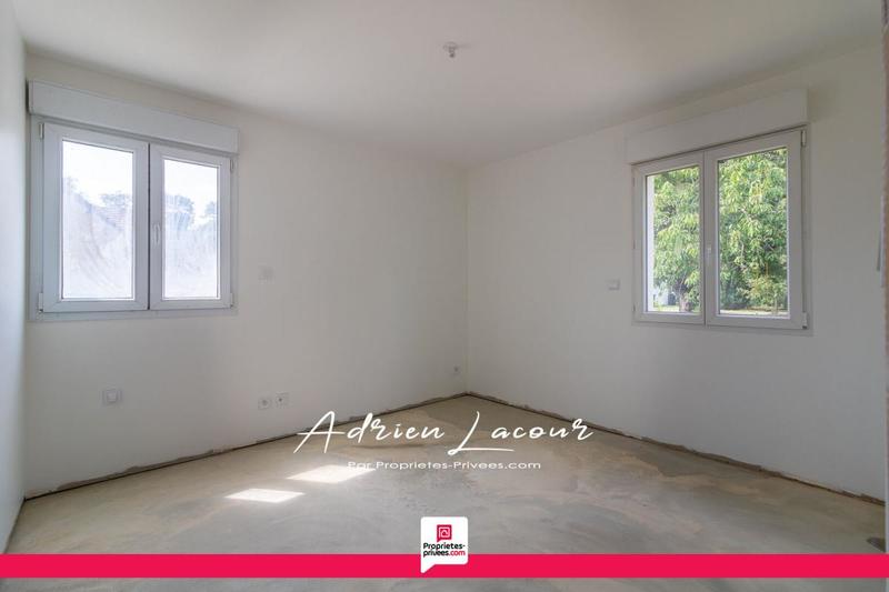 Parking / Garage - 106 m²